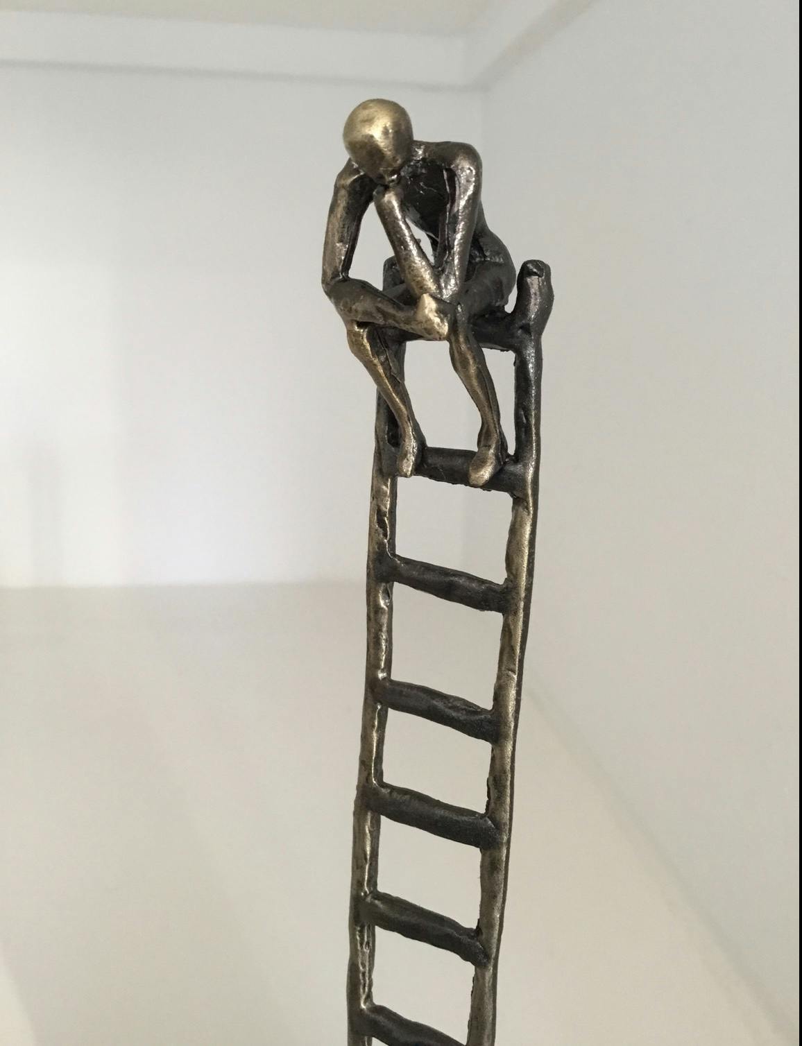 Corry Ammerlaan - Sculptuur “ De denkende mens “ kopen? Bied vanaf 75!